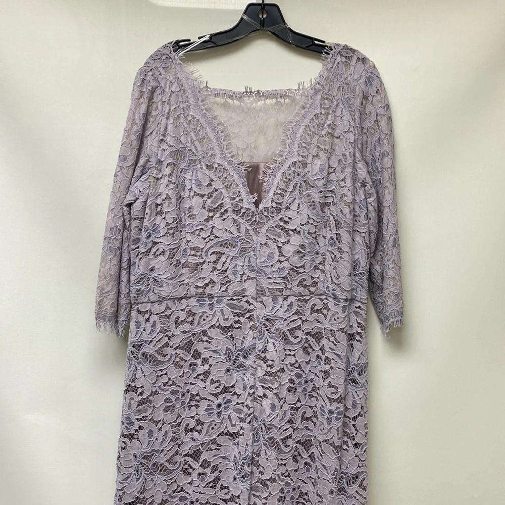 Js Collections plus size 3/4 sleeves lace long gown - Picture 5 of 9